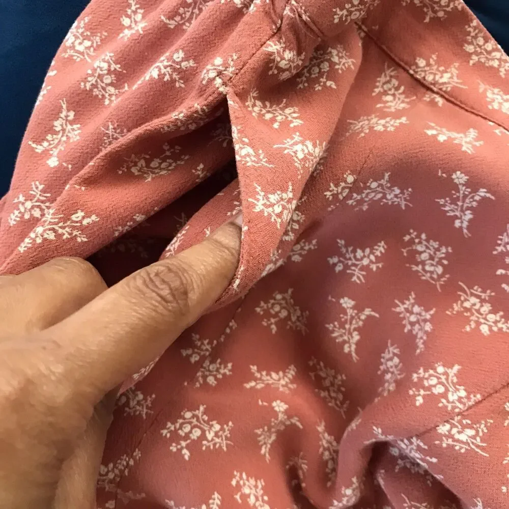 American Eagle Rosy Pink Ditzy Floral Wide Leg Cropped Rayon Pants - S
